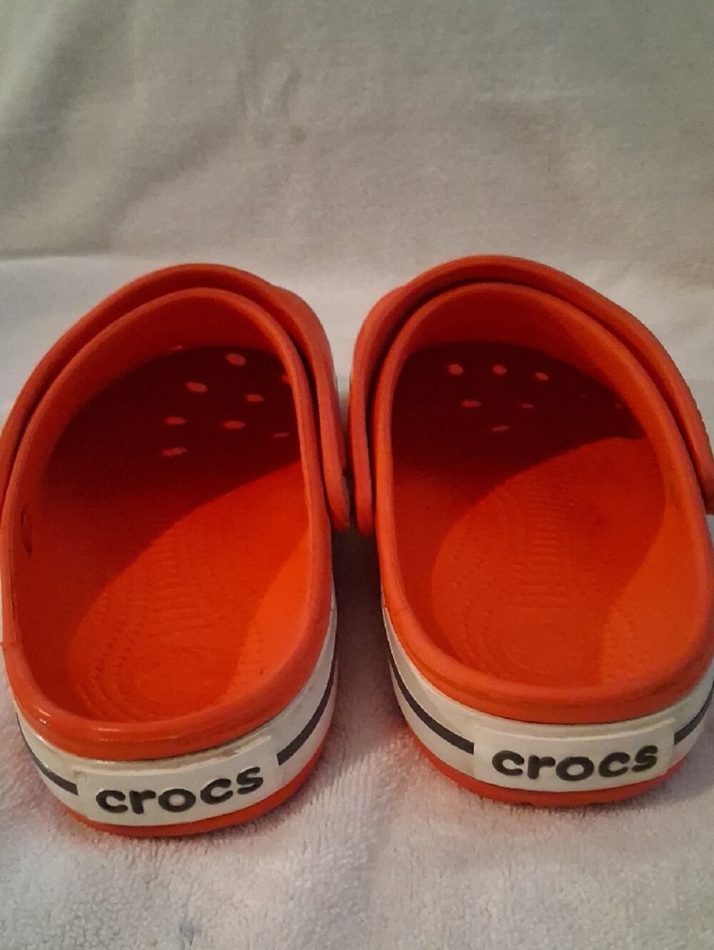 CROCS Classic Clog in Bright Orange - Picture 4 of 8